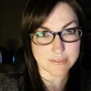 Meet your Posher, Carla